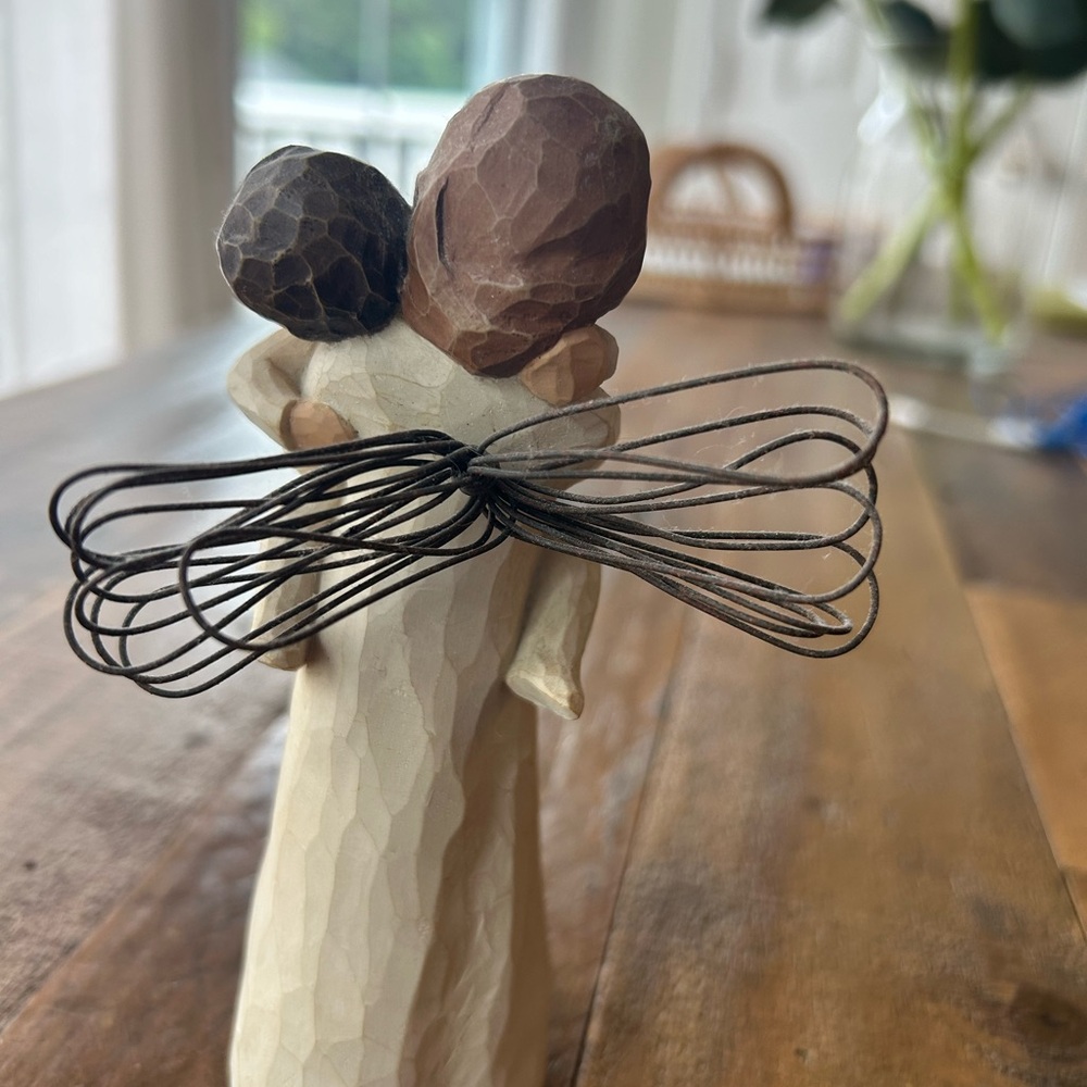 Willow Tree Angels Embrace Figurine